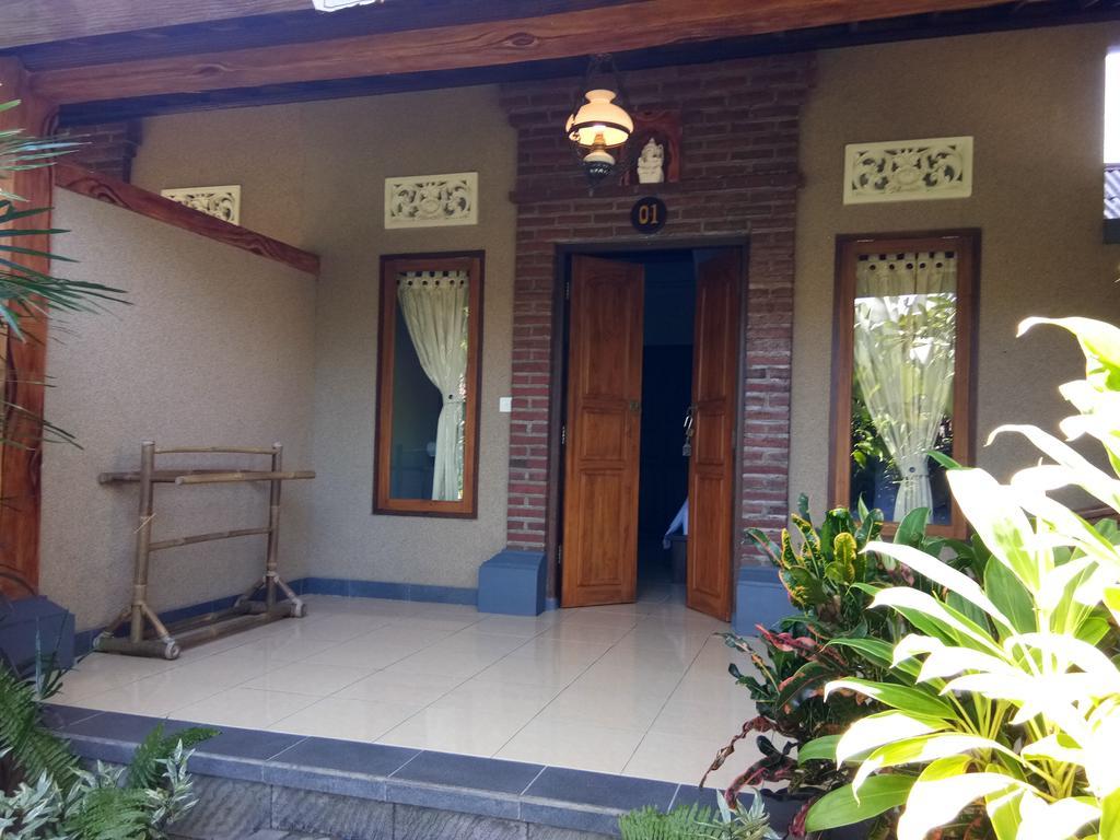 Van Karning Bungalow เปมูเตรัน ภายนอก รูปภาพ